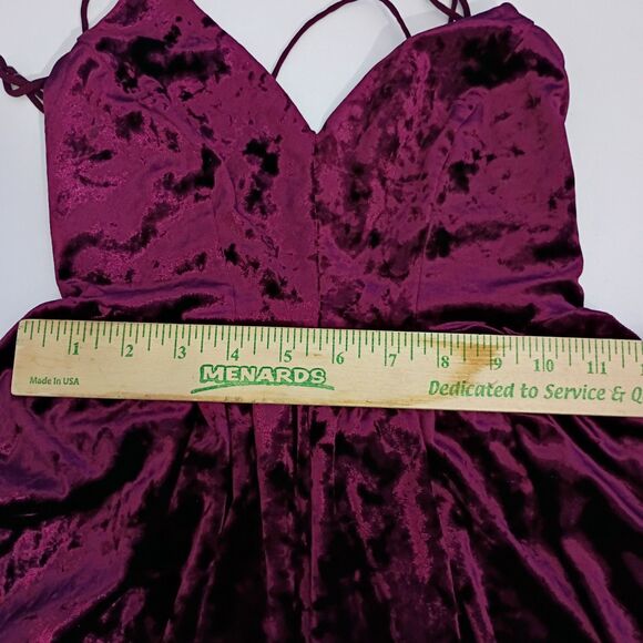 Silence + Noise Burgundy Crushed Velvet Romper S Stretch Vamp Romantic Goth UO - Picture 6 of 8